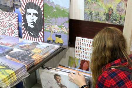 Помочь Эли: в Одессе открылся благотворительный вернисаж (фоторепортаж)