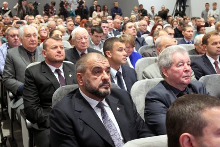 Как мэр Одессы Геннадий Труханов отчитывался перед горожанами (фоторепортаж)