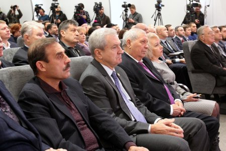 Как мэр Одессы Геннадий Труханов отчитывался перед горожанами (фоторепортаж)