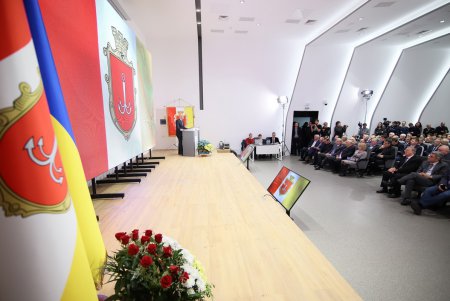 Как мэр Одессы Геннадий Труханов отчитывался перед горожанами (фоторепортаж)