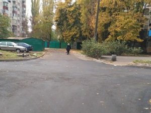 В спальных районах Одессы отремонтировали внутриквартальные проезды (фото)