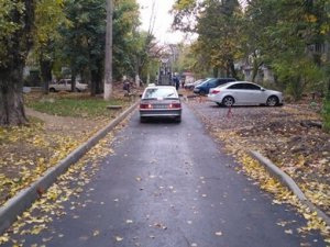 В спальных районах Одессы отремонтировали внутриквартальные проезды (фото)