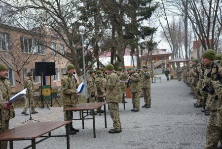 Резервисты территориальной обороны приняли присягу (фото)