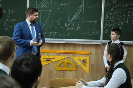 Книга рекордов Украины: в Одессе живет самый юный преподаватель высшей математики 