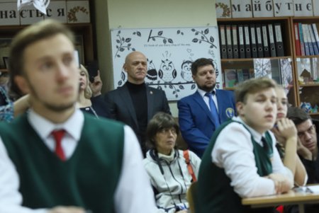 Книга рекордов Украины: в Одессе живет самый юный преподаватель высшей математики 