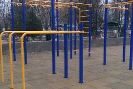 В Одессе отремонтировали пришкольный стадион (фото)