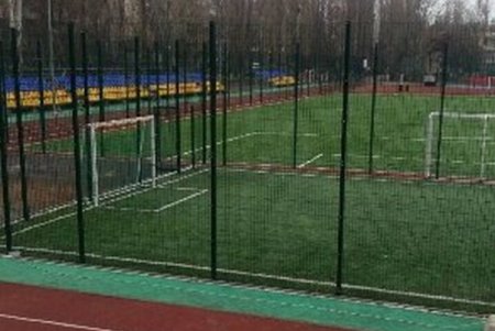 В Одессе отремонтировали пришкольный стадион (фото)