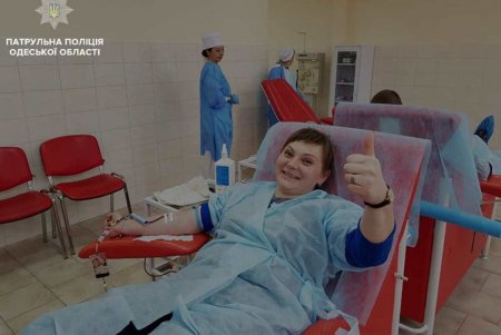 Право на жизнь: одесские полицейские сдали кровь для больных детей (фото)