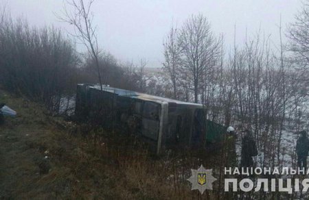 На трассе Одессе-Киев столкнулись более 10 авто, есть пострадавший (фото)