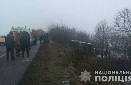 На трассе Одессе-Киев столкнулись более 10 авто, есть пострадавший (фото)