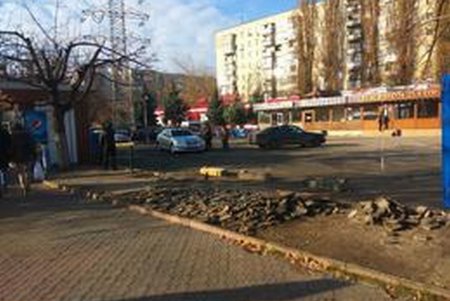 Одессу освобождают от стихийных торговых объектов (фото)