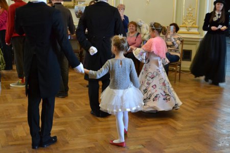 В одесском музее танцевали вальс (фото, видео)