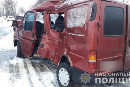 Автобус рейса «Одесса-Бари» попал в ДТП: есть пострадавшие (фото)
