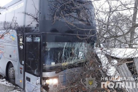 Автобус рейса «Одесса-Бари» попал в ДТП: есть пострадавшие (фото)