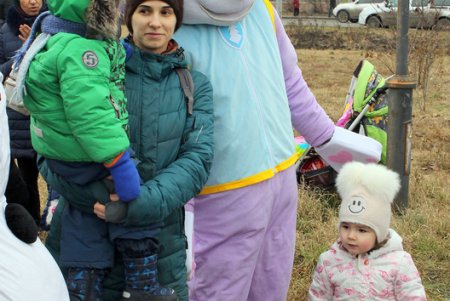 В Малиновском районе Одессы торжественно открыли елку (фото)