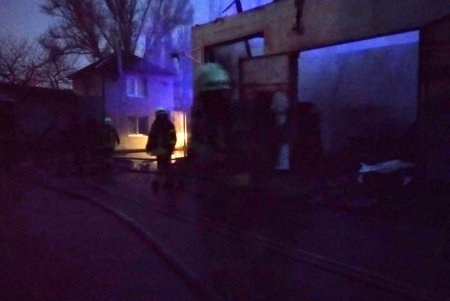 Масштабный пожар: в Одессе горел завод железобетонных конструкций (обновлено, фото)