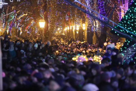 На Думской площади Новый год встретили более 40 тысяч человек (фото)