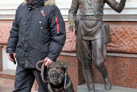 В Одессе владельцы собак и их питомцы провели акцию в поддержку строительства кинологического центра (фоторепортаж)