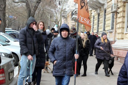 В Одессе владельцы собак и их питомцы провели акцию в поддержку строительства кинологического центра (фоторепортаж)