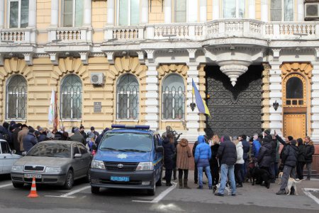 В Одессе владельцы собак и их питомцы провели акцию в поддержку строительства кинологического центра (фоторепортаж)