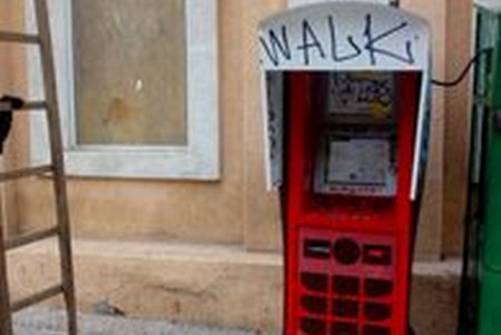 На улицах Одессы становится все меньше незаконных объектов торговли (фото)