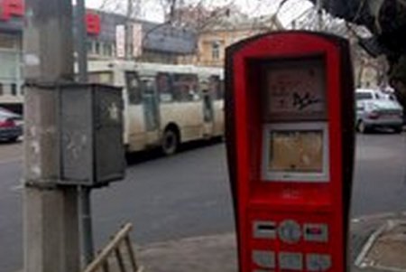 На улицах Одессы становится все меньше незаконных объектов торговли (фото)