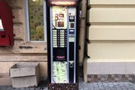 На улицах Одессы становится все меньше незаконных объектов торговли (фото)