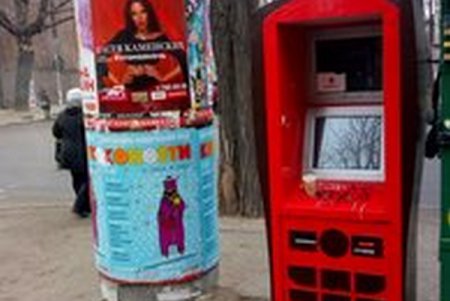 На улицах Одессы становится все меньше незаконных объектов торговли (фото)