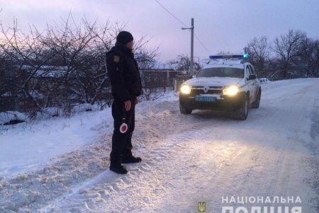 Полицейские освободили водителей из снежного плена (фото, видео)