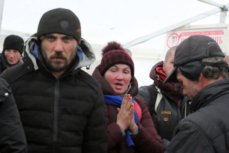 Пункт обогрева на Куликовом поле: горячий чай, еда и теплая одежда (фоторепортаж)