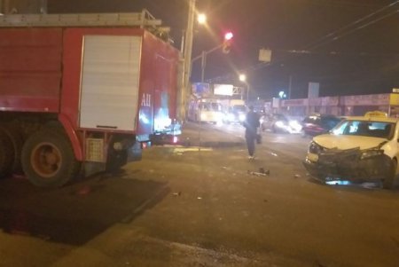 В Одессе произошло ДТП с участием пожарной машины (фото)