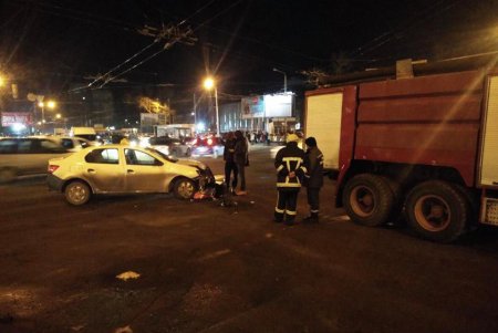 В Одессе произошло ДТП с участием пожарной машины (фото)