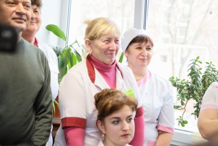 Одесскому роддому №5 передали специализированное оборудование (фото)