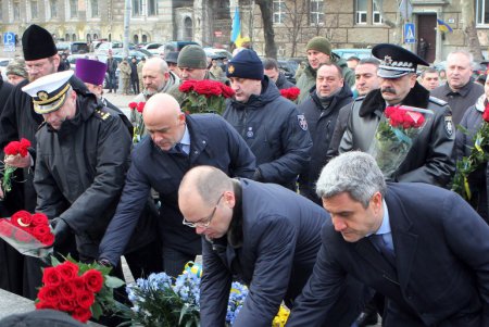 Возложение цветов в честь Дня Соборности Украины (фоторепортаж)
