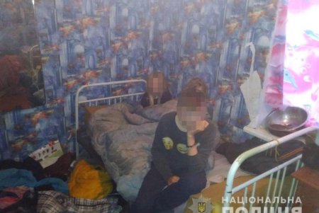 В Одесской области госпитализированы трое детей: их бросила мать без еды в холодном доме (фото)