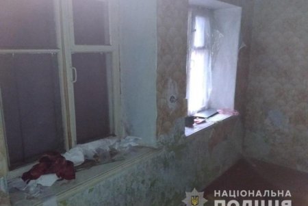 В Одесской области госпитализированы трое детей: их бросила мать без еды в холодном доме (фото)