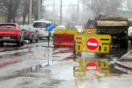 Ликвидация масштабной водопроводной аварии на Люстдорфской дороге (фоторепортаж)