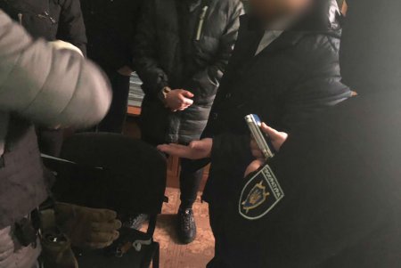 Сотрудник налоговой попался на взятке в Одессе