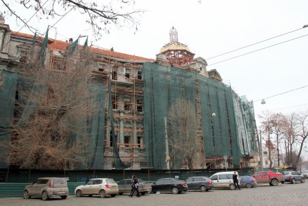 Реконструкция дома Руссова продолжается (фоторепортаж) 