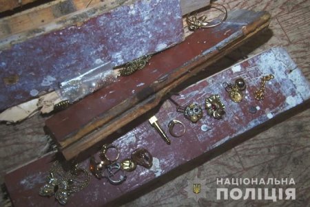 В Одессе домушники вынесли из квартиры ценности на 100 тысяч гривен (фото, видео)