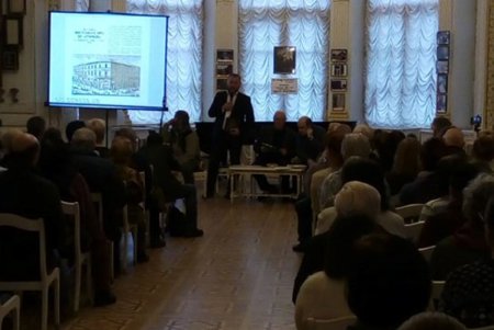 В Одессе презентовали книгу «Дерибасовская угол Ришельевской, или жизнь дома №10» (фото)