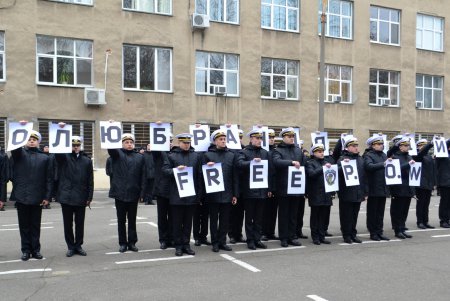 Военнопленные одесские моряки Головаш и Костышин получили лейтенантские погоны (фото)