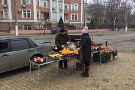 Незаконные торговые объекты убирают с улиц города