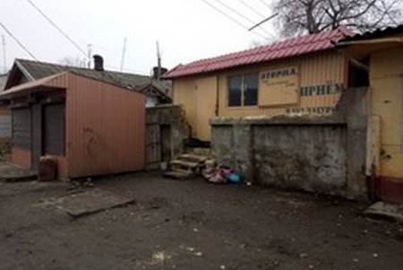Незаконные торговые объекты убирают с улиц города
