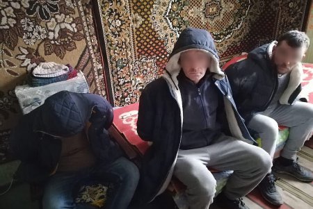 Трое в лодке: житель Молдовы пытался незаконно перевезти двух англичан на территорию Украины (фото, видео)