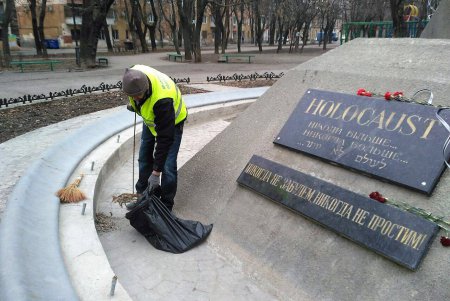 Городские фонтаны готовят к весне