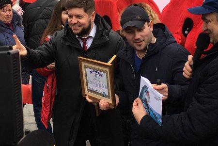 Пробка от шампанского летела 23 метра: одесситы установили рекорд Украины (фото, видео)