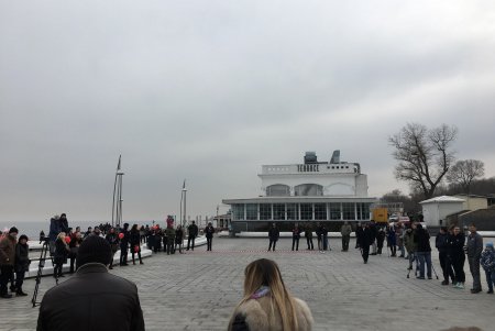Пробка от шампанского летела 23 метра: одесситы установили рекорд Украины (фото, видео)