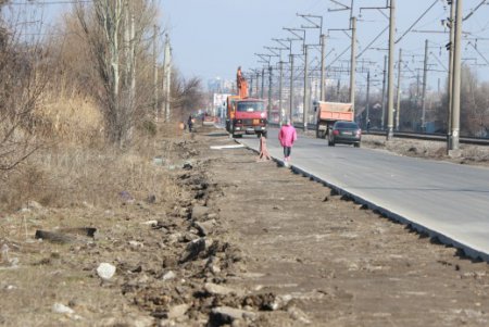 Капремонт дороги на улице Локомотивной завершат к лету (фото)
