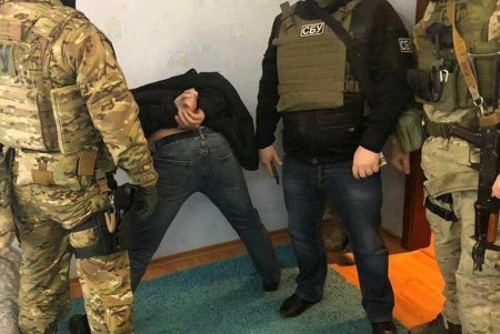 Вымогательство, грабежи, угрозы: в Одессе задержали членов преступной банды (фото, видео) 